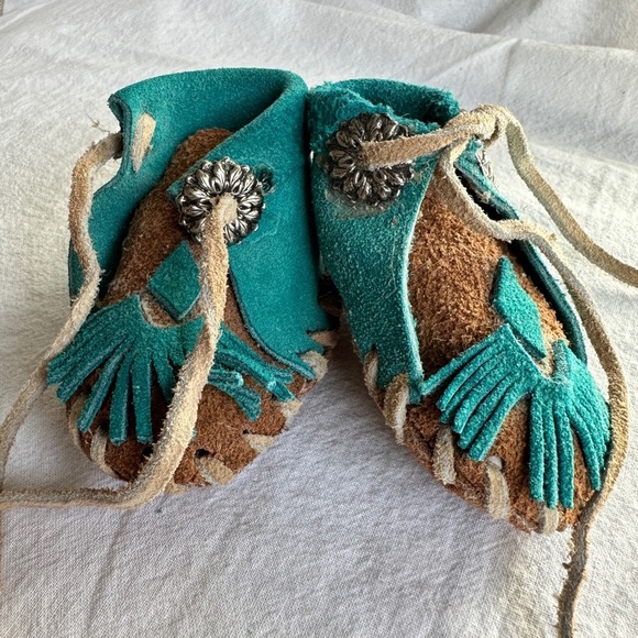 Hand Sewn Turquoise Deer Hide Baby Moccasins - Picture 6 of 16